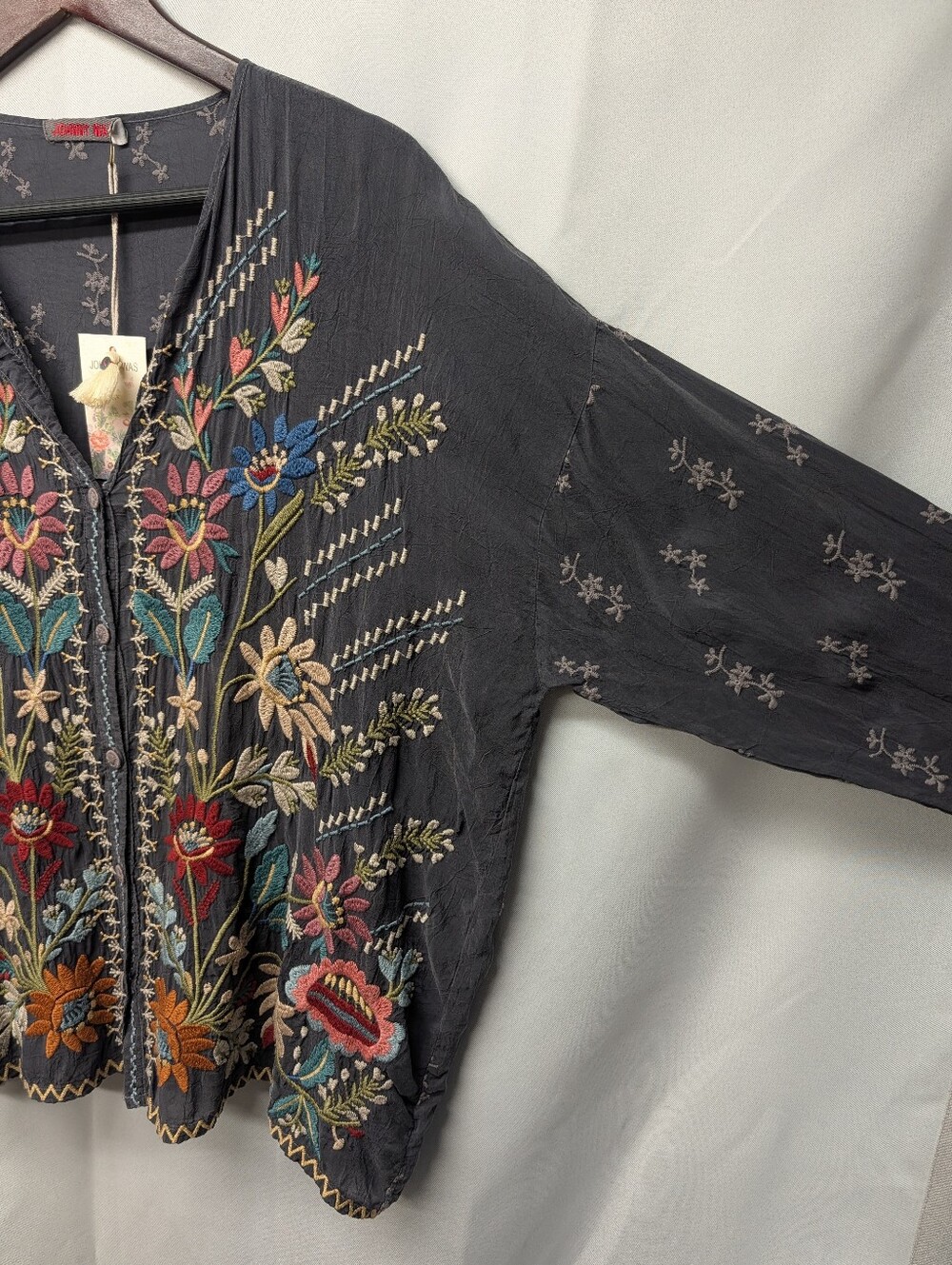 Johnny Was Embroidered Floral Button-Front Long Sleeve Tunic, NWT Size Medium - Picture 5 of 10